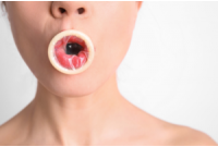 Оральний секс з презервативом