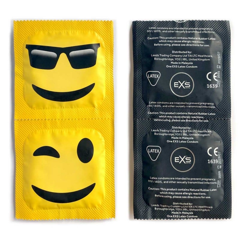 Черная упаковка с желтыми смайликами и логотипом EXS, надпись Emoji 2 шт