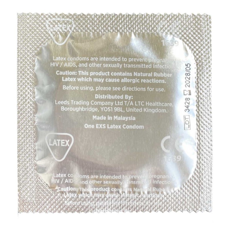 Две черные упаковки EXS New Year с золотистыми снежинками и надписью 2 condoms