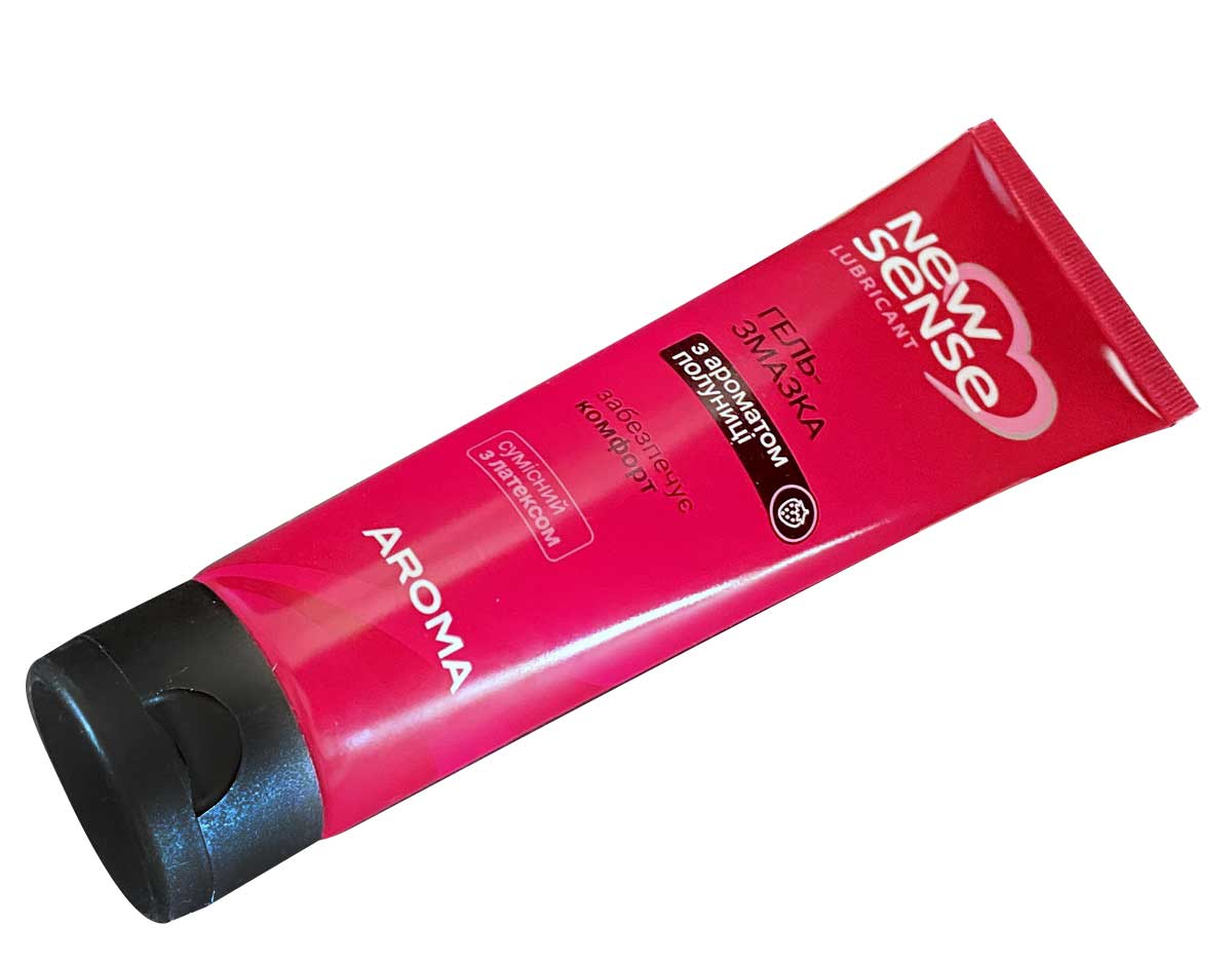 Прозрачный пластиковый флакон с клубничным гелем NewSense Aroma объемом 100 мл