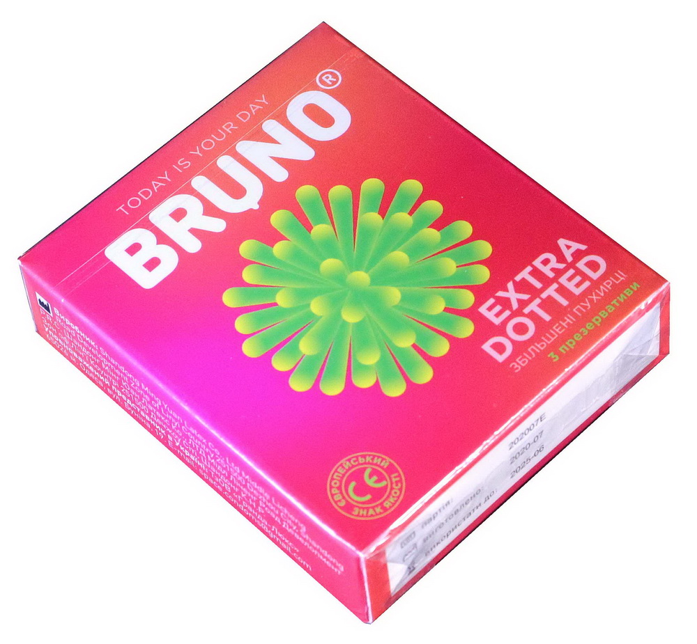 Черный матовый фон с упаковкой Bruno Extra Dotted 3 презерватива и крупными точками