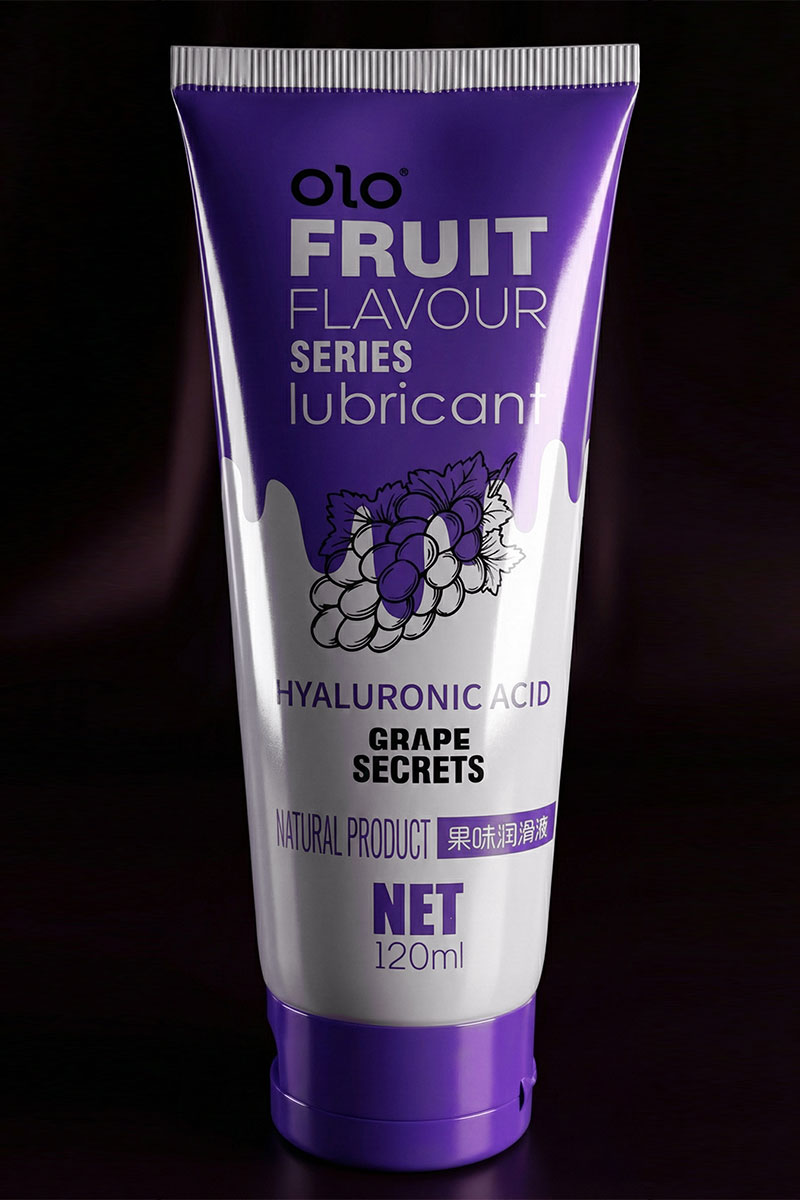 Фіолетовий флакон OLO зі смаком винограду 120 мл на білому фоні
