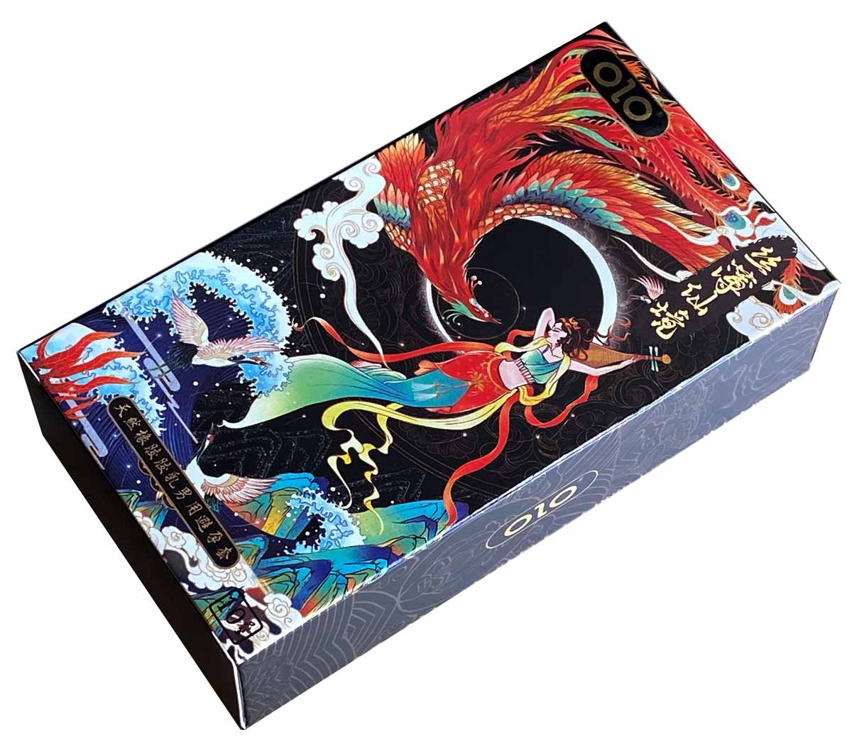 Черная упаковка Olo Silky Wonderland 10 ультратонкие с гиалуроновой кислотой, сиреневый логотип