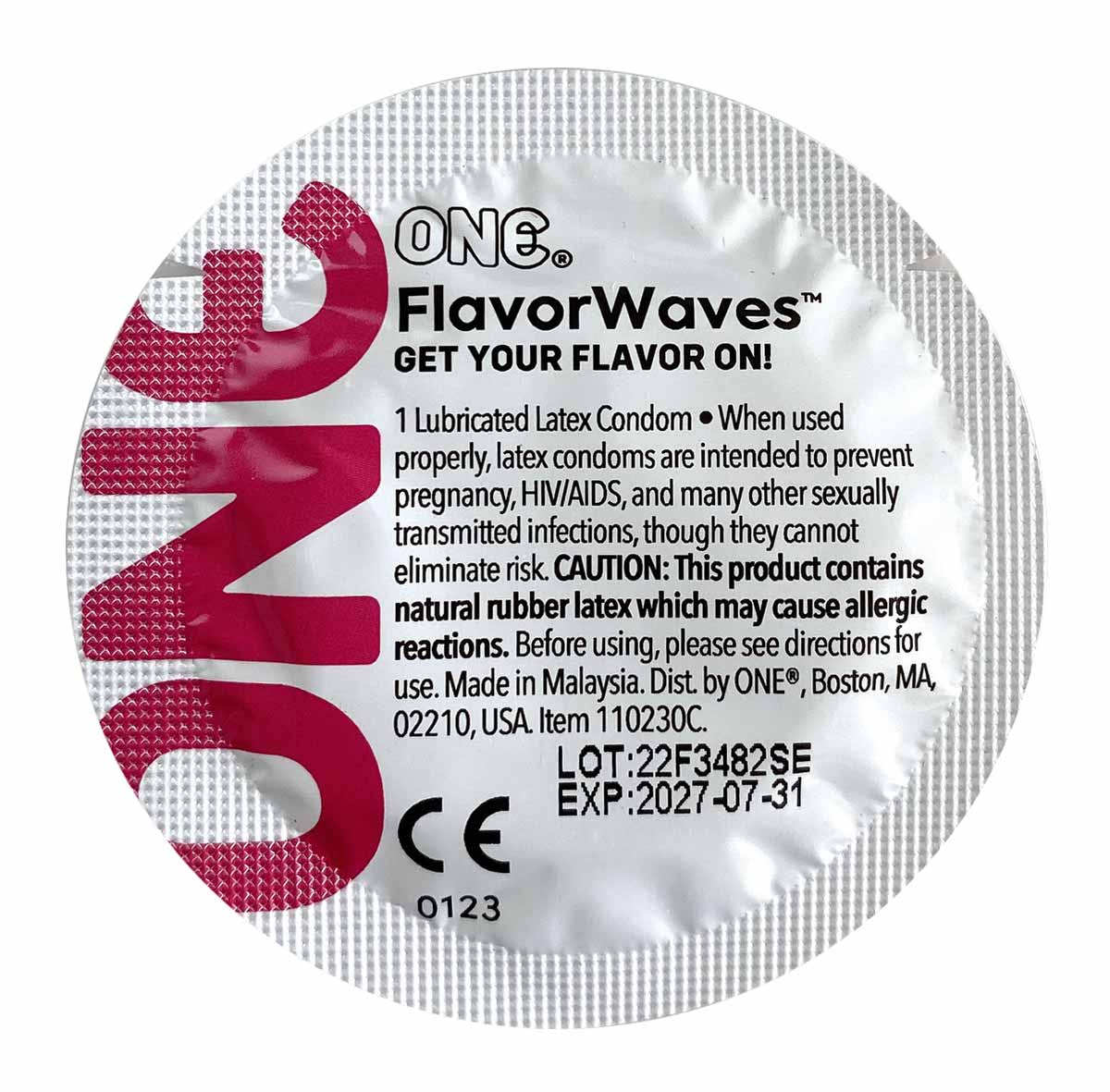 Кольорова коробка ONE Mixed Pleasures з написом 12 condoms, шість видів презервативів