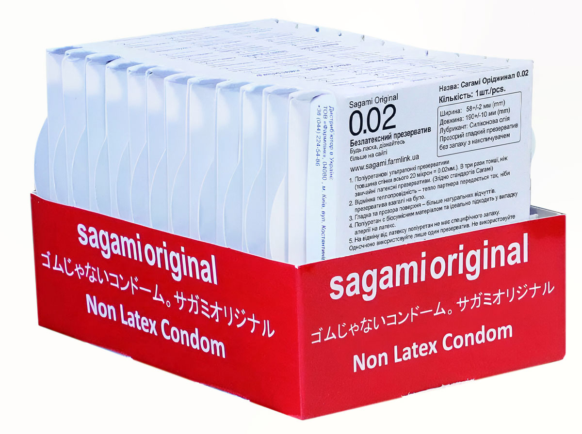 Білий блок із 12 індивідуальних упаковок Sagami Original 0.02 поліуретанових презервативів