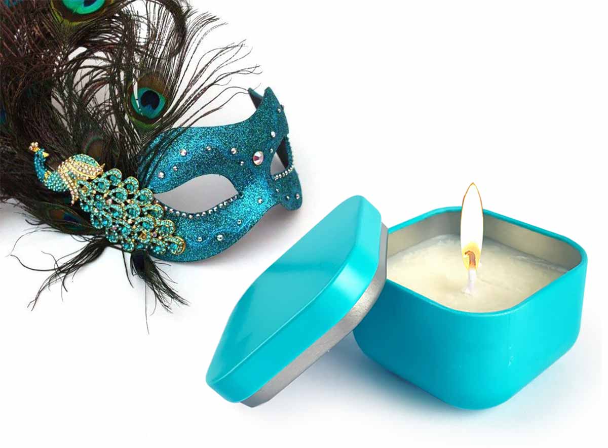 Синя скляна баночка масажної свічки Заборонені ласки 50мл з білим воском