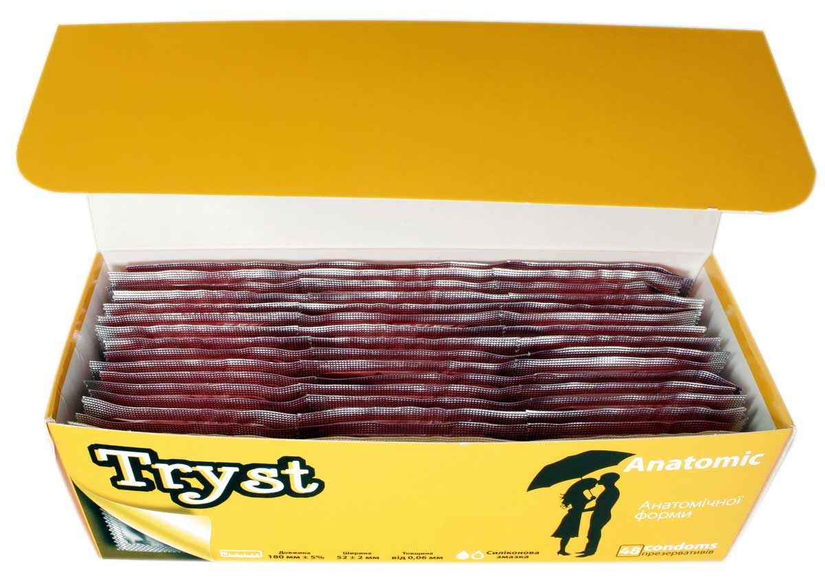 Чорна упаковка TRYST Anatomic з синім написом 48 презервативів анатомічної форми