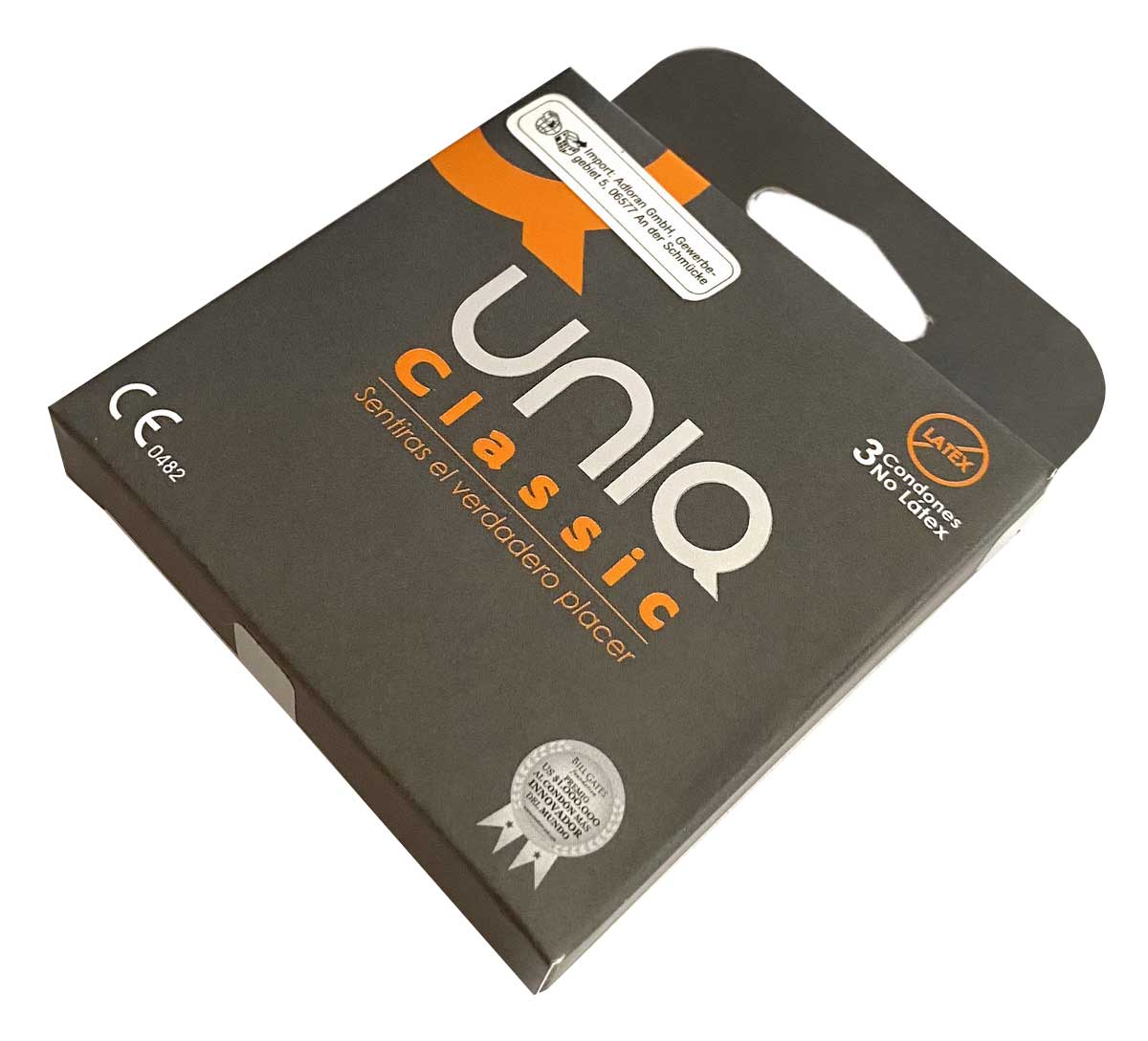 Синя картонна упаковка UNIQ classic безлатексні презервативи 3 шт із білими написами